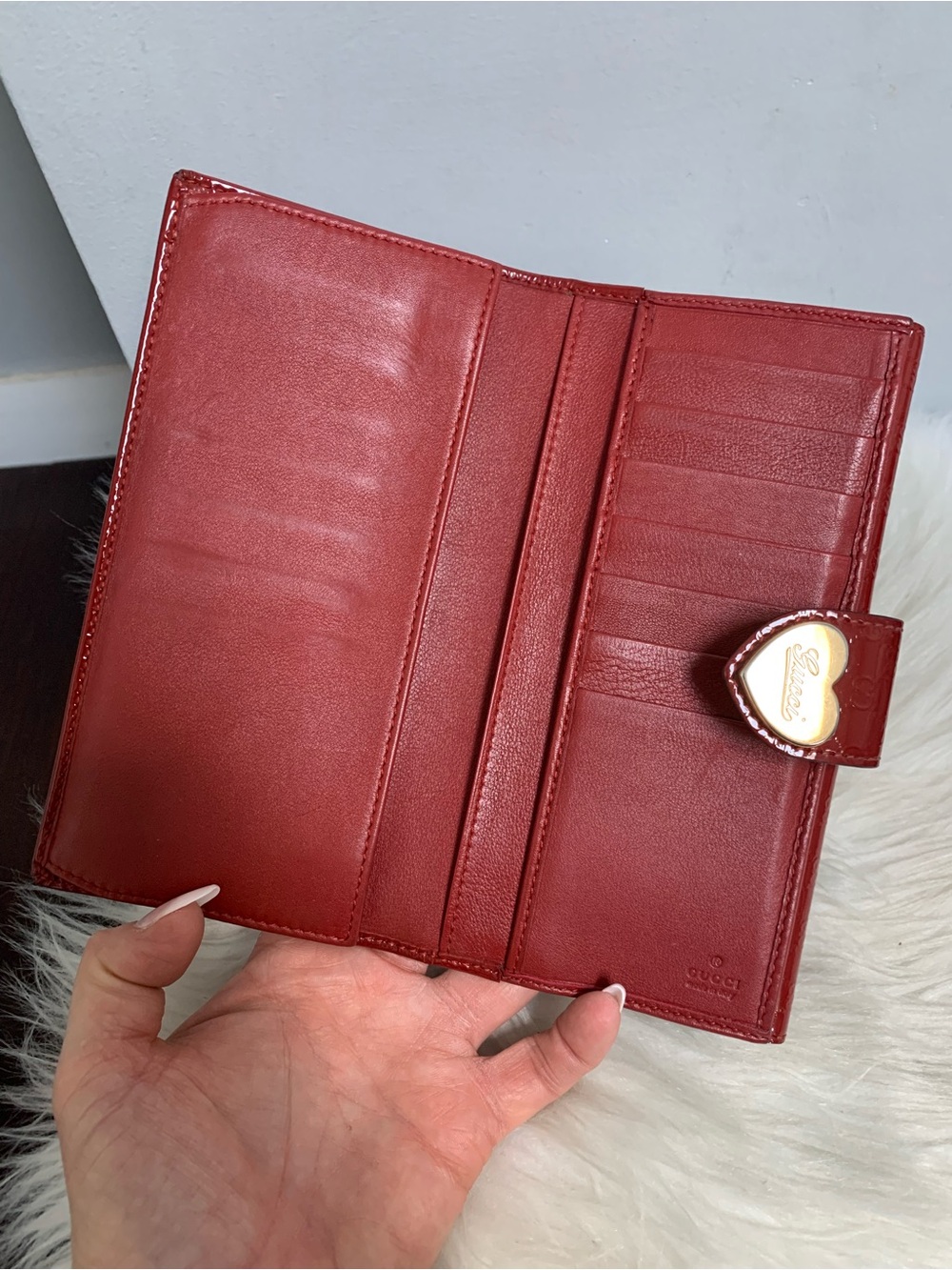 Authentic red patent leather Gucci long wallet w heart snap ❤️ - Picture 10 of 16